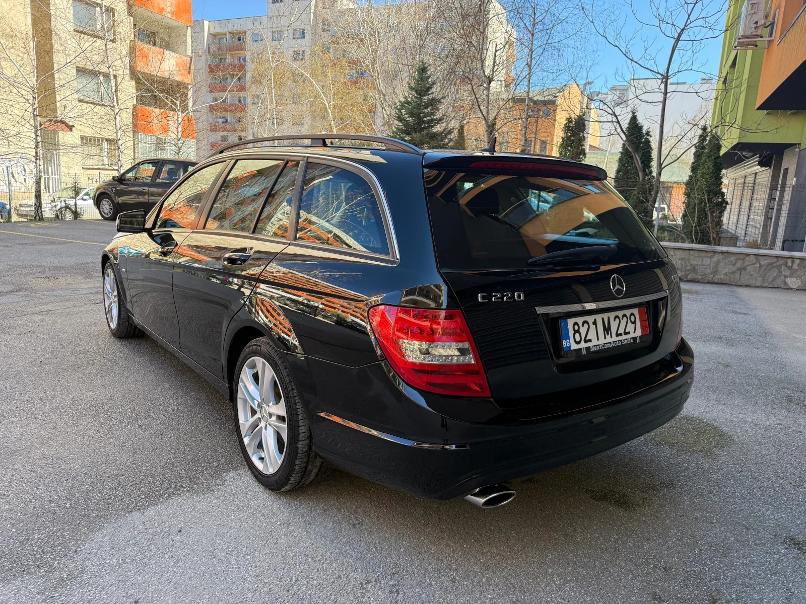 Mercedes-Benz C 220 C220 7G FACE AVANGARDE - MULTIBEAM КОЖА Bi-Xenon, снимка 5 - Автомобили и джипове - 54109282