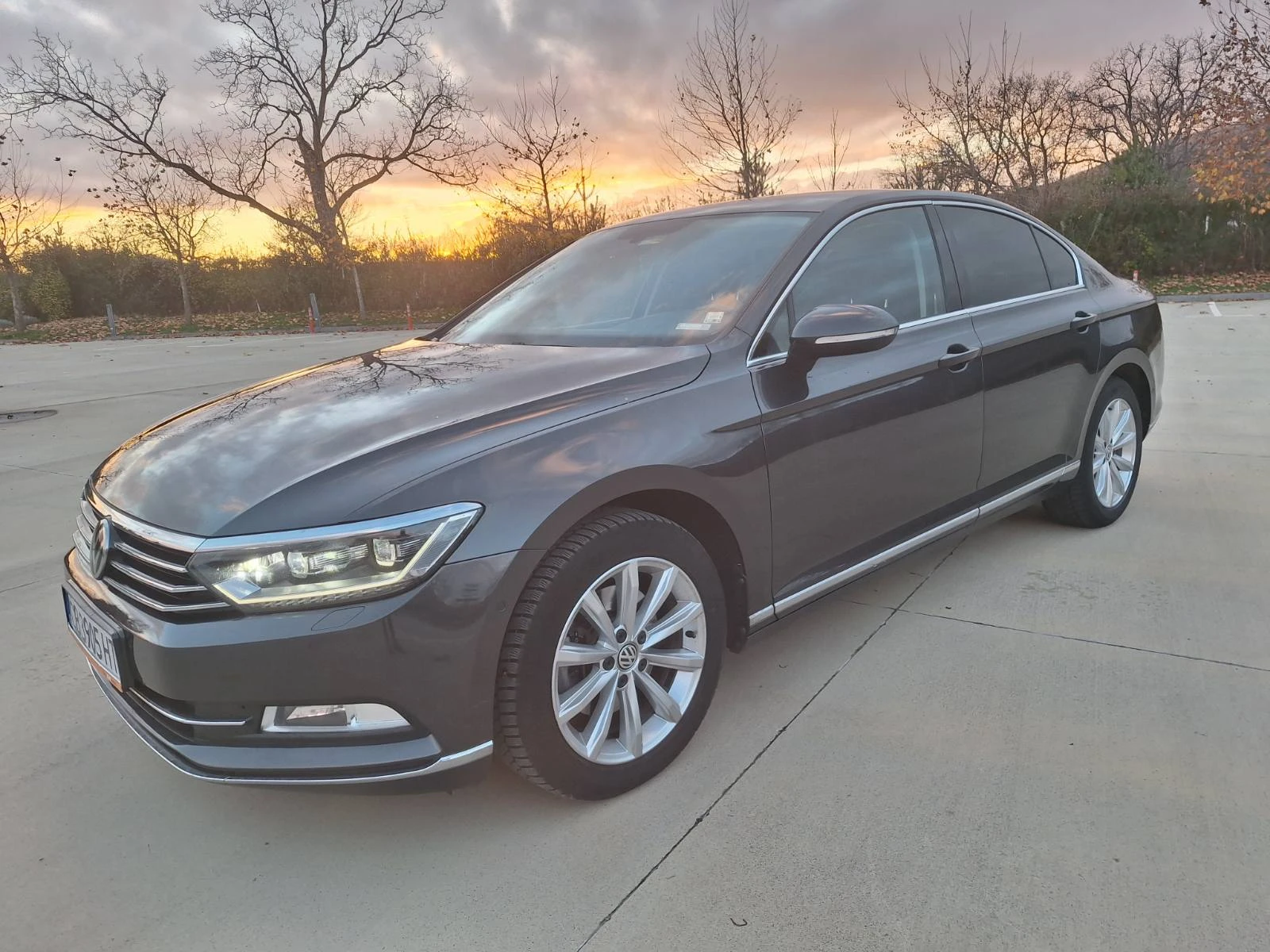 VW Passat, снимка 2 - Автомобили и джипове - 54140779