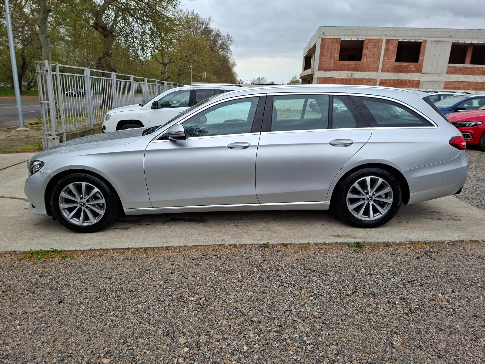 Mercedes-Benz E 220 4-MATIC | Mobile.bg � ����������� 4