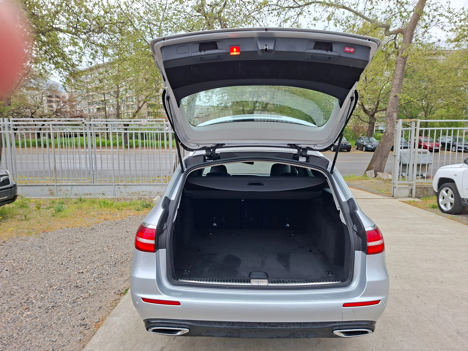 Mercedes-Benz E 220 4-MATIC | Mobile.bg � ����������� 16