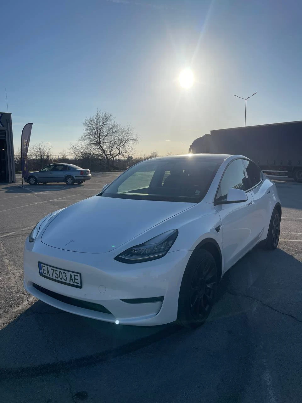 Tesla Model Y Dual motor, снимка 7 - Автомобили и джипове - 54294563