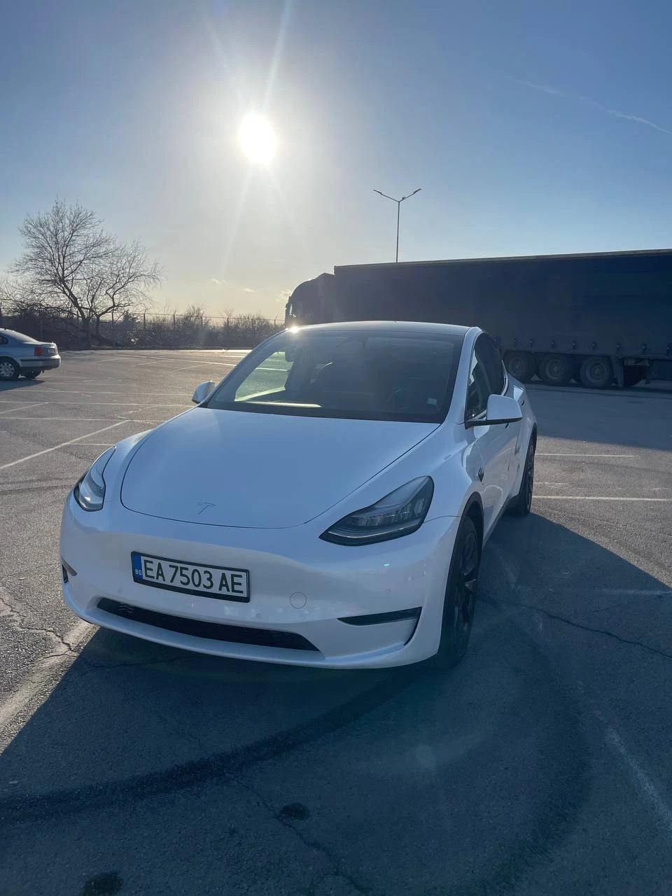 Tesla Model Y Dual motor, снимка 2 - Автомобили и джипове - 54294563