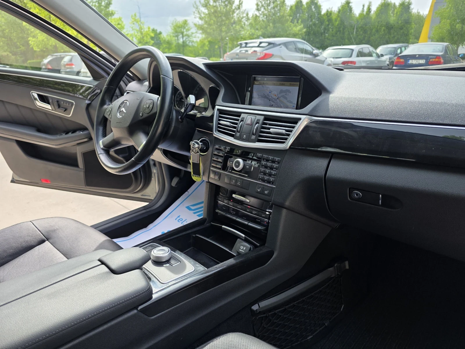 Mercedes-Benz E 350 3, 0CDI-231kc Avantgarde , снимка 15 - Автомобили и джипове - 54477575
