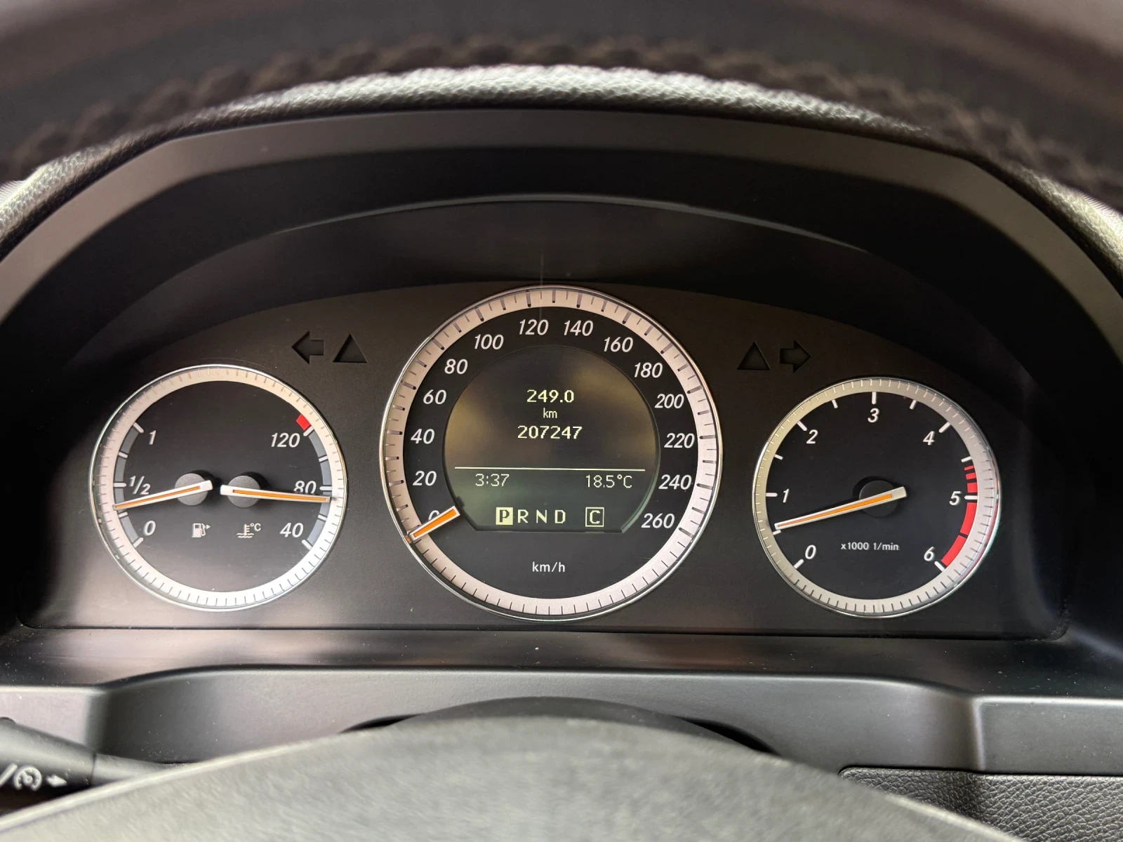 Mercedes-Benz C 320, снимка 9 - Автомобили и джипове - 54510233