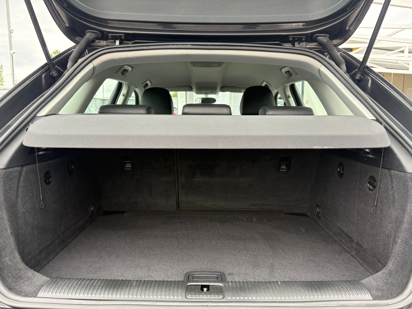 Audi A3 1 4-TGI-Кожен салон, снимка 8 - Автомобили и джипове - 54542855