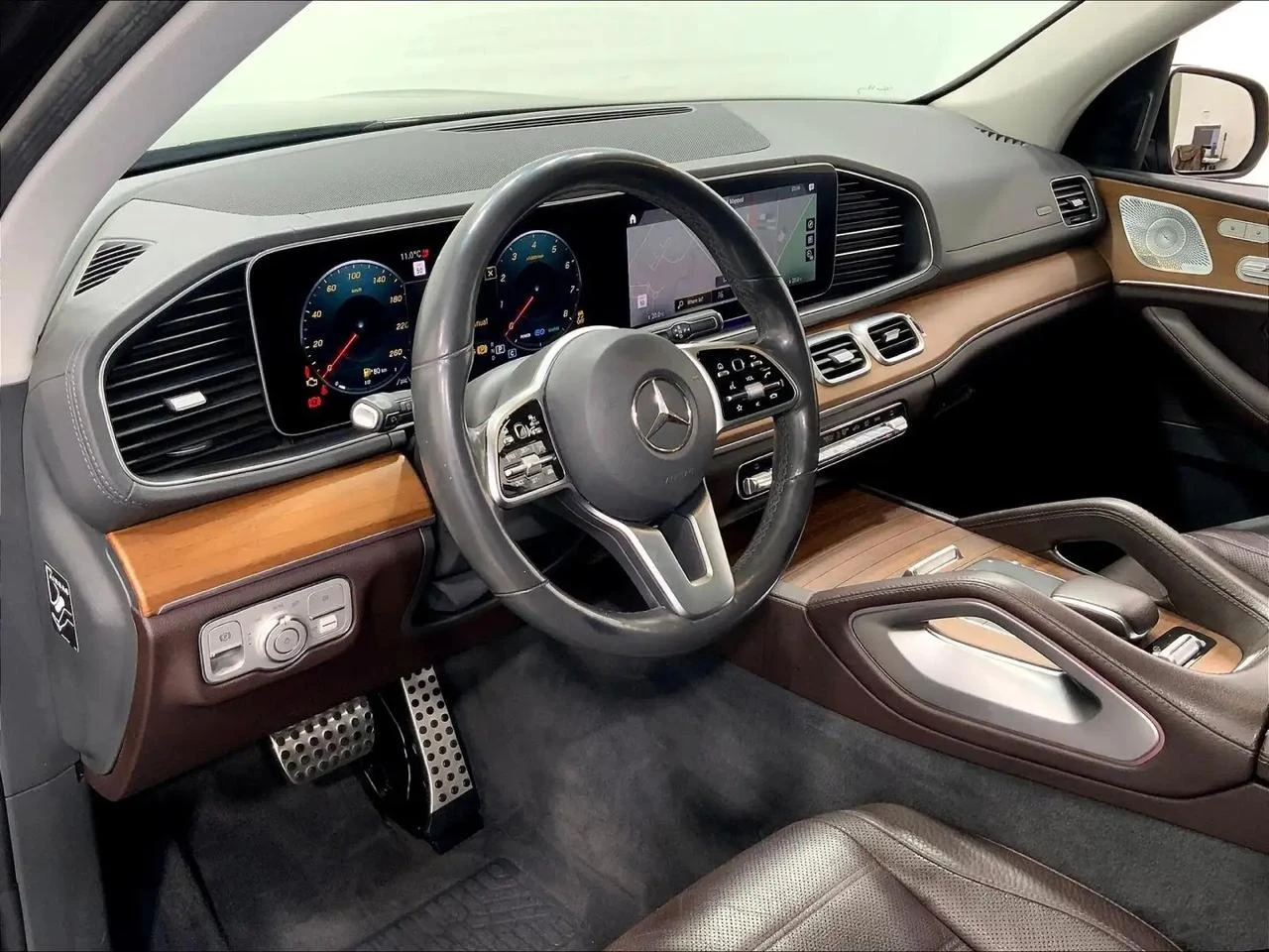 Mercedes-Benz GLS 450 4M* AMG* Distr* 7 Места* , снимка 11 - Автомобили и джипове - 54658902