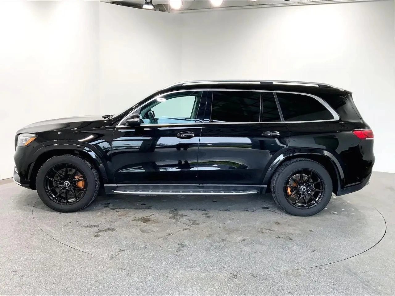 Mercedes-Benz GLS 450 4M* AMG* Distr* 7 Места* , снимка 4 - Автомобили и джипове - 54658902