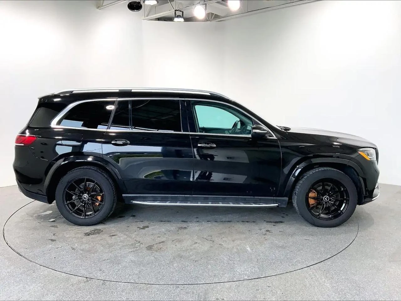Mercedes-Benz GLS 450 4M* AMG* Distr* 7 Места* , снимка 3 - Автомобили и джипове - 54658902