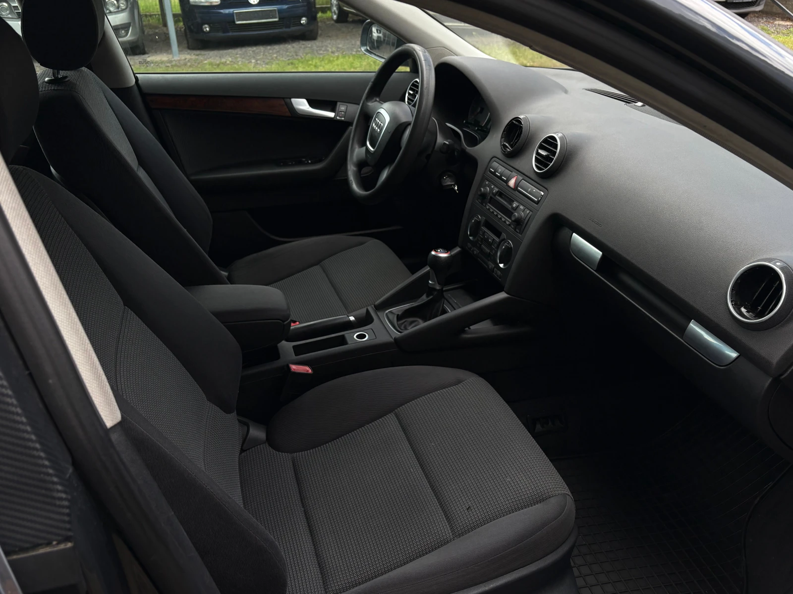 Audi A3 -1.9TDI-105кс(BKC)-КЛИМАТРОНИК-SPORTBACK-, снимка 14 - Автомобили и джипове - 54892874