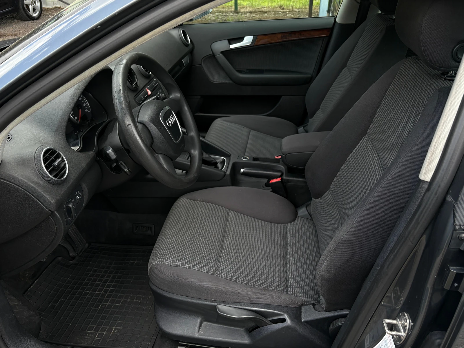 Audi A3 -1.9TDI-105кс(BKC)-КЛИМАТРОНИК-SPORTBACK-, снимка 9 - Автомобили и джипове - 54892874