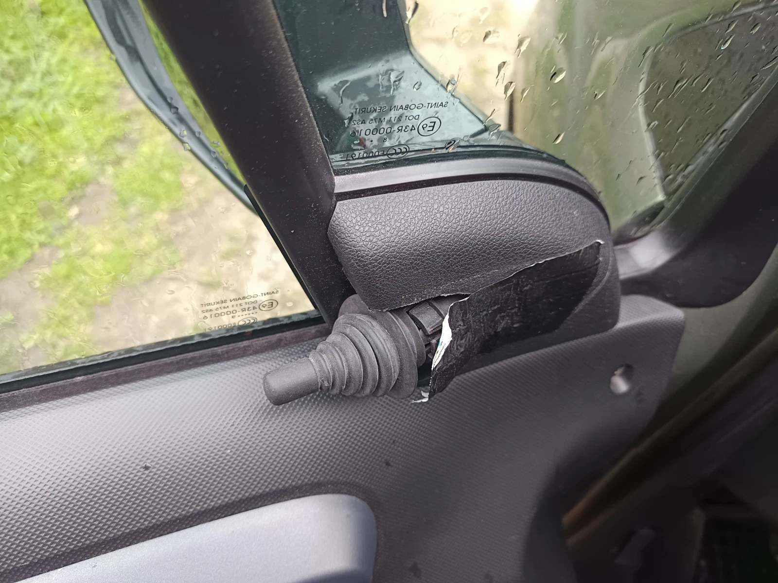 Peugeot Partner 1.6i Tepee, снимка 11 - Автомобили и джипове - 54899113