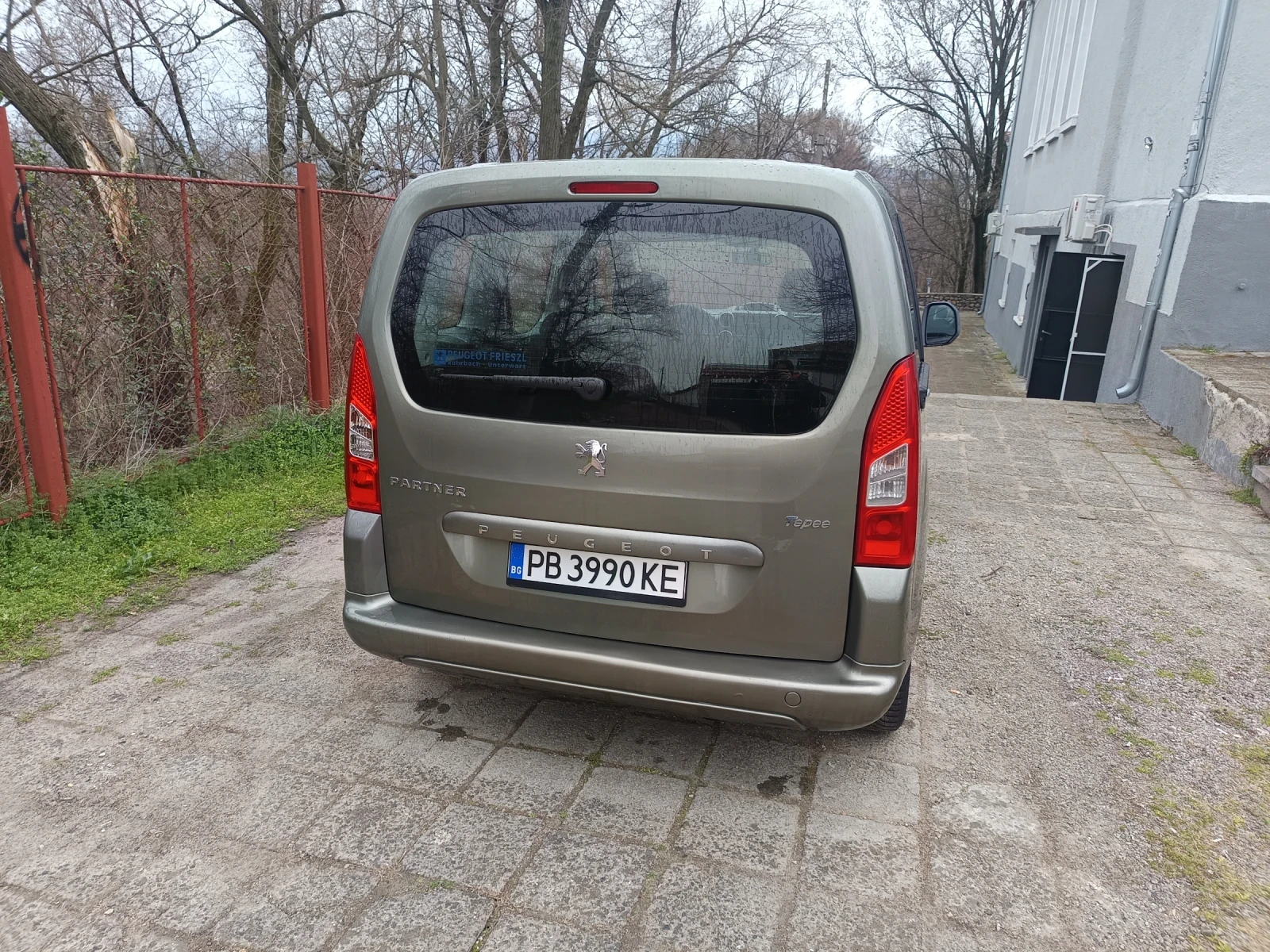 Peugeot Partner 1.6i Tepee, снимка 4 - Автомобили и джипове - 54899113