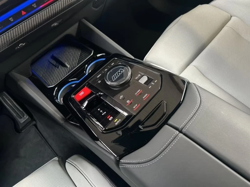 BMW M5 INDIVIDUAL/M DRIVERS'S PACKAGE/LED/B&W/360, снимка 10 - Автомобили и джипове - 55472075
