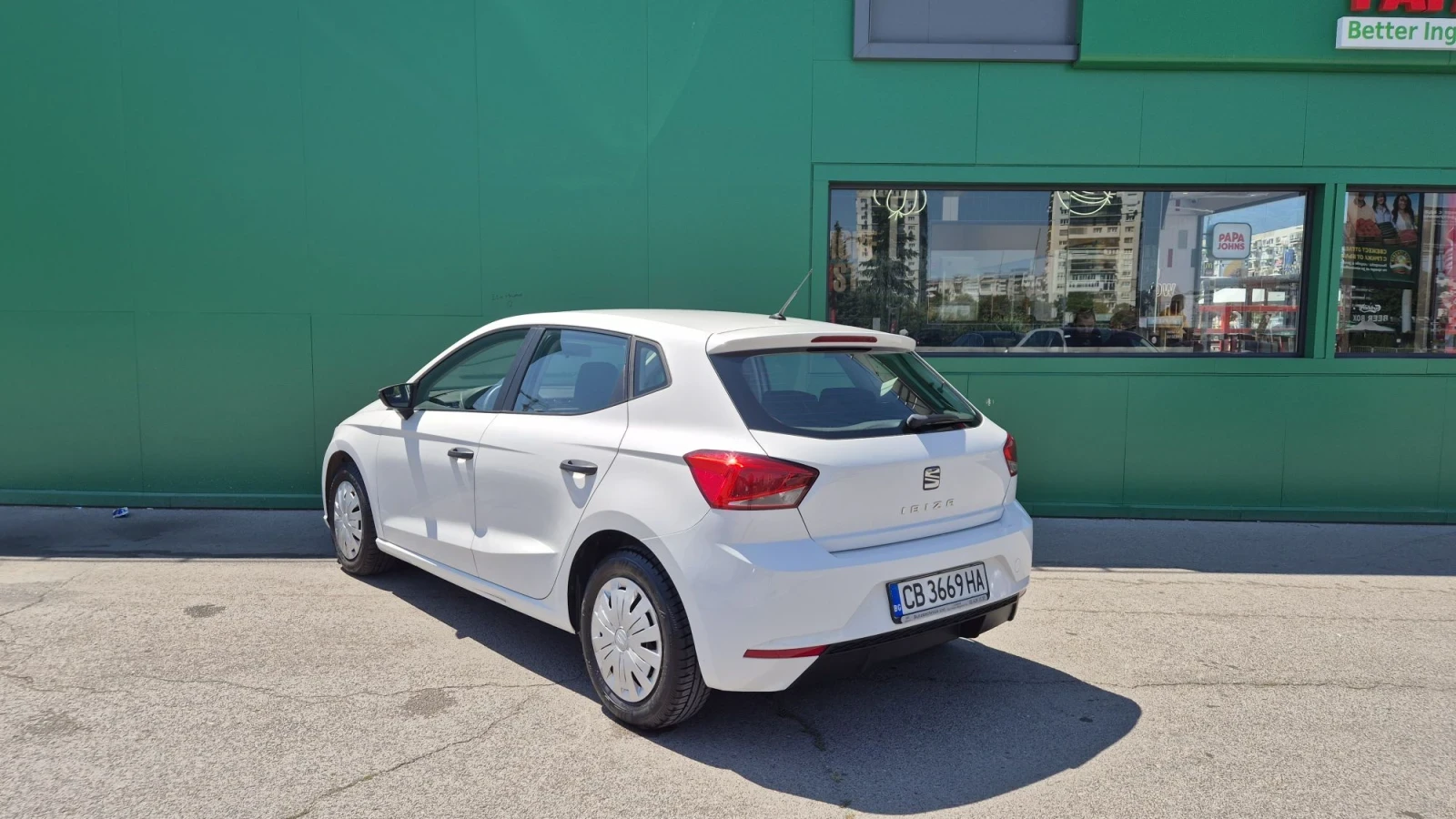 Seat Ibiza 77000km, снимка 7 - Автомобили и джипове - 55663419