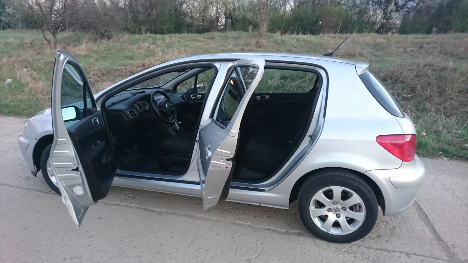 Peugeot 307 1.6 GAS, снимка 9 - Автомобили и джипове - 55879131