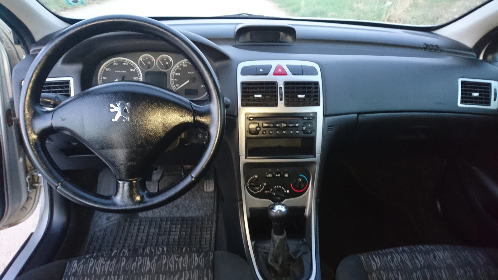 Peugeot 307 1.6 GAS, снимка 10 - Автомобили и джипове - 55879131