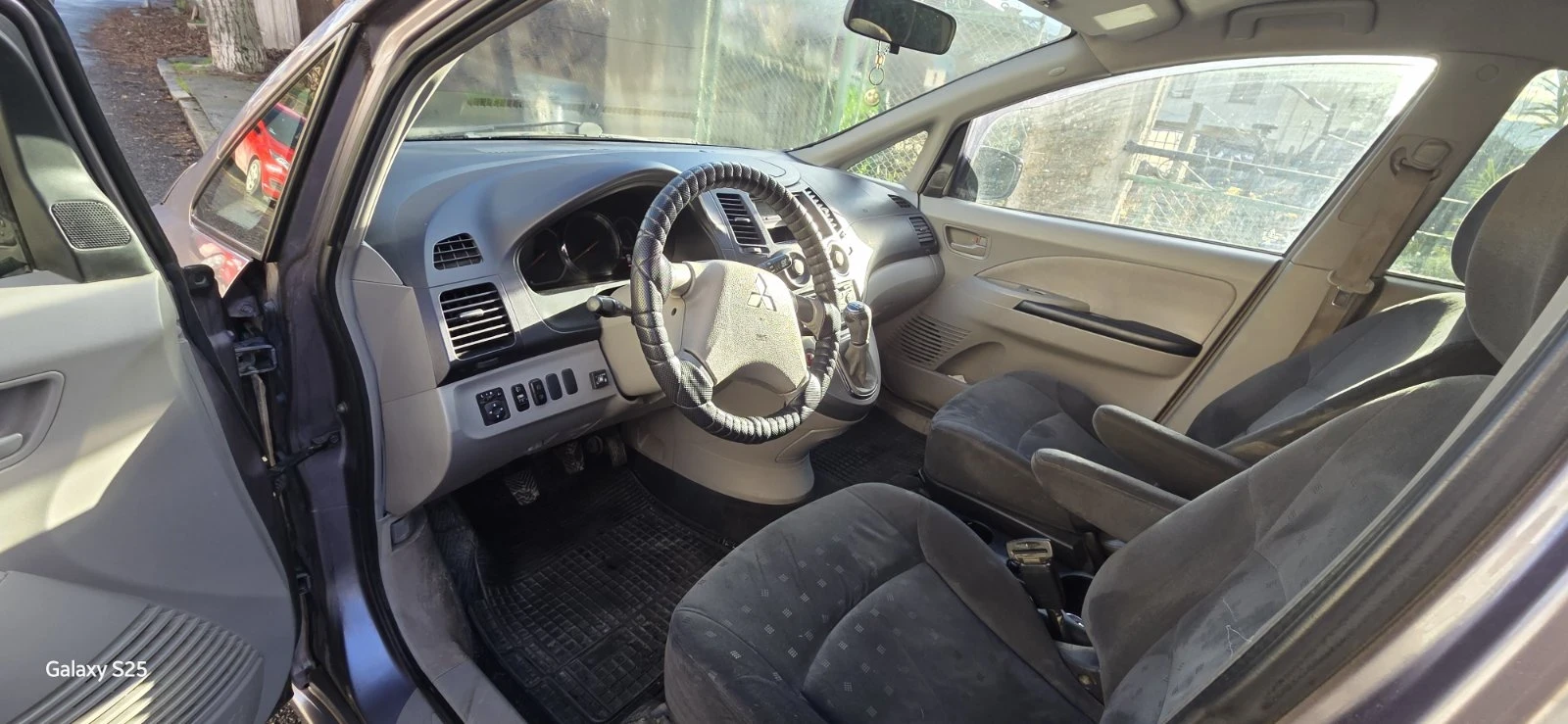 Mitsubishi Grandis, снимка 8 - Автомобили и джипове - 55963363