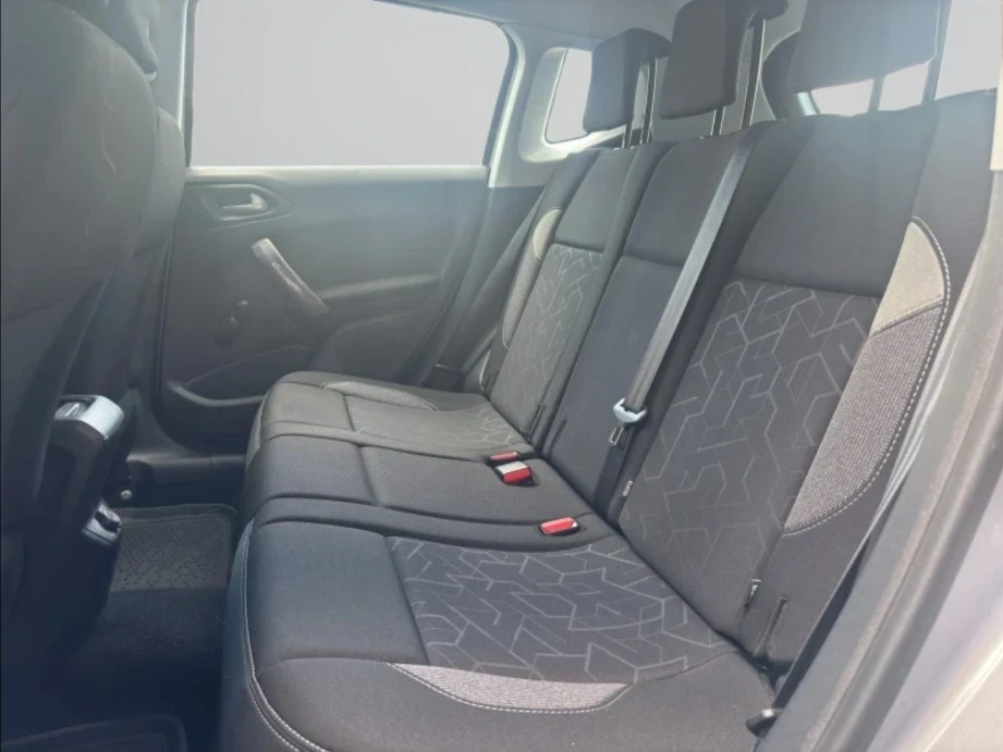 Peugeot 2008 2г. Гаранция от Peugeot България, автоматик, снимка 11 - Автомобили и джипове - 56172756
