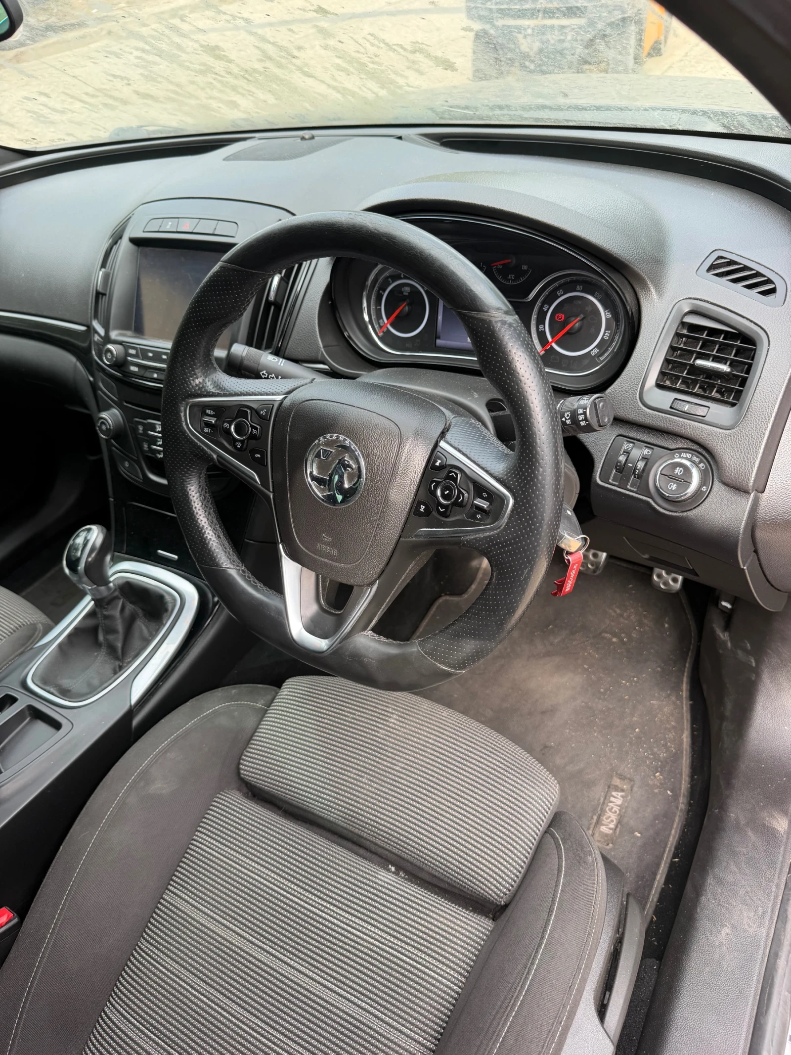 Opel Insignia 2.0cdti, снимка 7 - Автомобили и джипове - 56239303