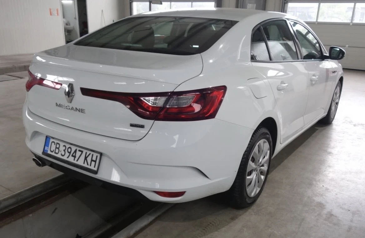 Renault Megane 1.5 dCi, снимка 3 - Автомобили и джипове - 56300330