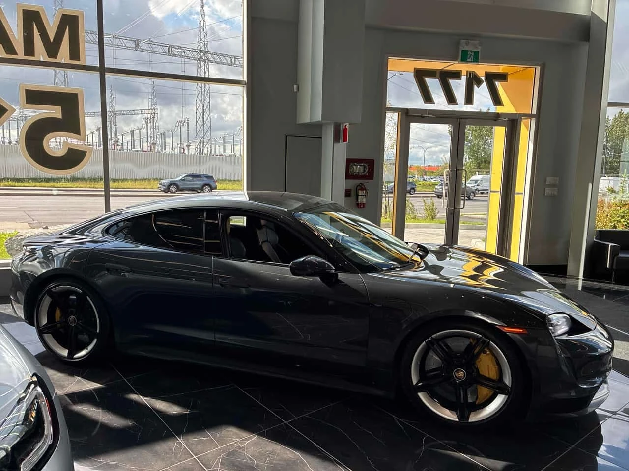 Porsche Taycan * Turbo * CARFAX * ����� �� ����������� | Mobile.bg � ����������� 3