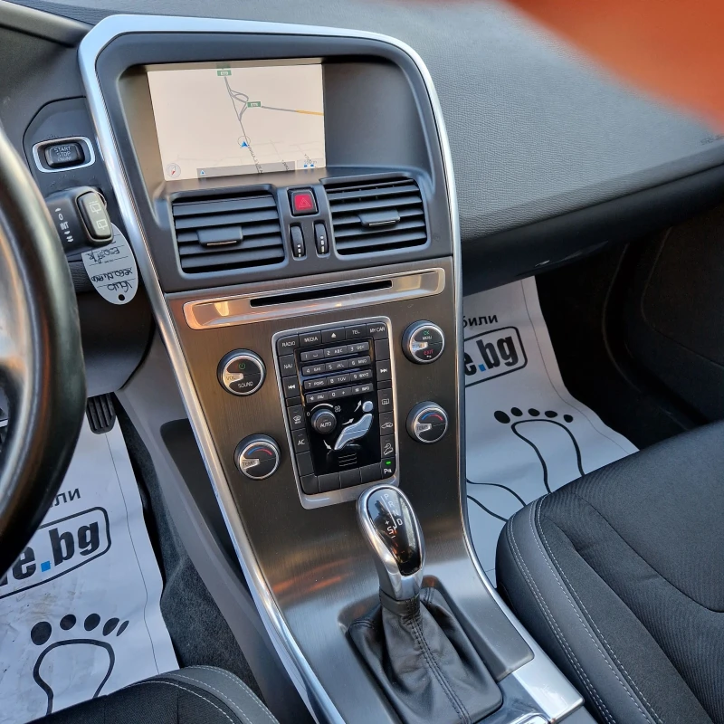 Volvo XC60 2.4D5 Automatic AWD, снимка 10 - Автомобили и джипове - 52739155