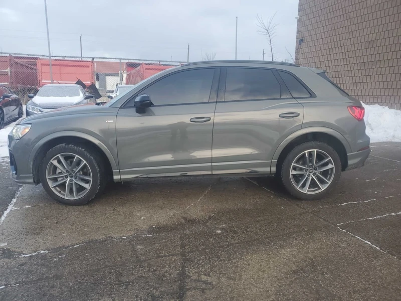Audi Q3 * 45 TFSI quattro * CARFAX * БЕЗ ПЪРВОНАЧАЛНА ВНОС, снимка 2 - Автомобили и джипове - 53316722