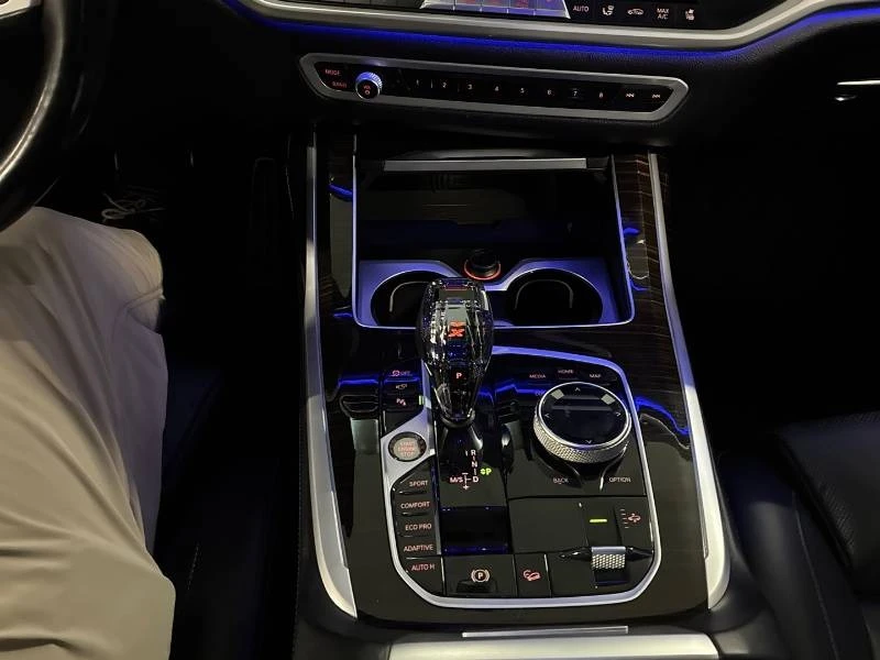 BMW X7 * xDrive40i * 7 МЕСТЕН * ВЪЗДУШНО * ДИСТРОНИК* 360, снимка 13 - Автомобили и джипове - 54751119