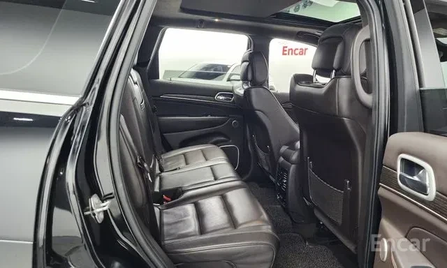 Jeep Grand cherokee SUMMIT 3.0 DIESEL, снимка 11 - Автомобили и джипове - 55776976