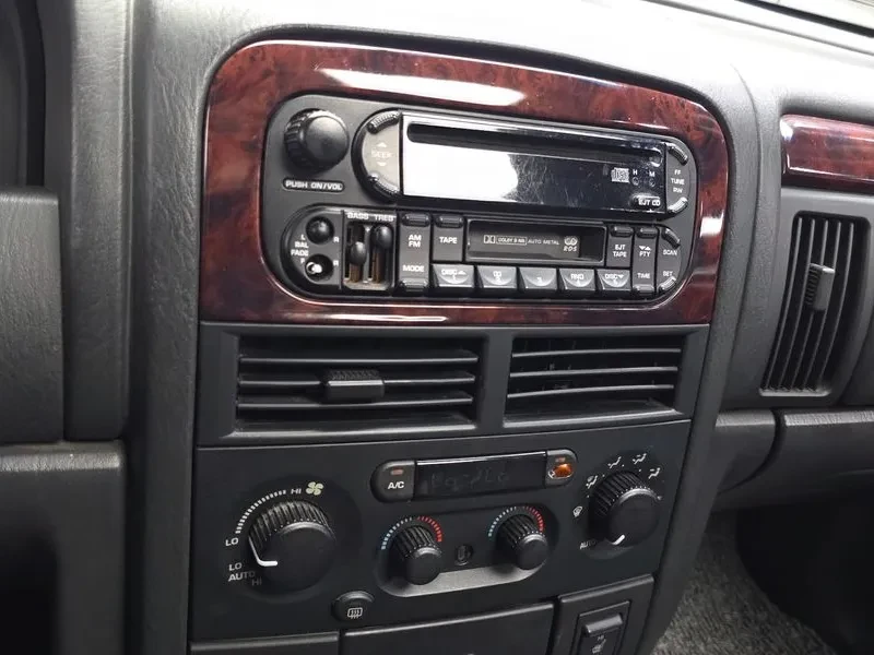 Jeep Cherokee 4.7 Limited Wj, снимка 15 - Автомобили и джипове - 56252908