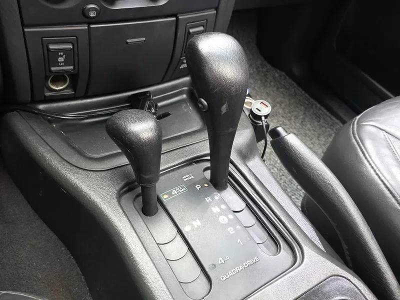 Jeep Cherokee 4.7 Limited Wj, снимка 9 - Автомобили и джипове - 56252908