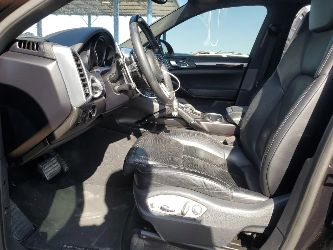Porsche Cayenne KEYLESS* CAMERA* MEMORY SEATS* CRUISE CONTROL*  - изображение 7