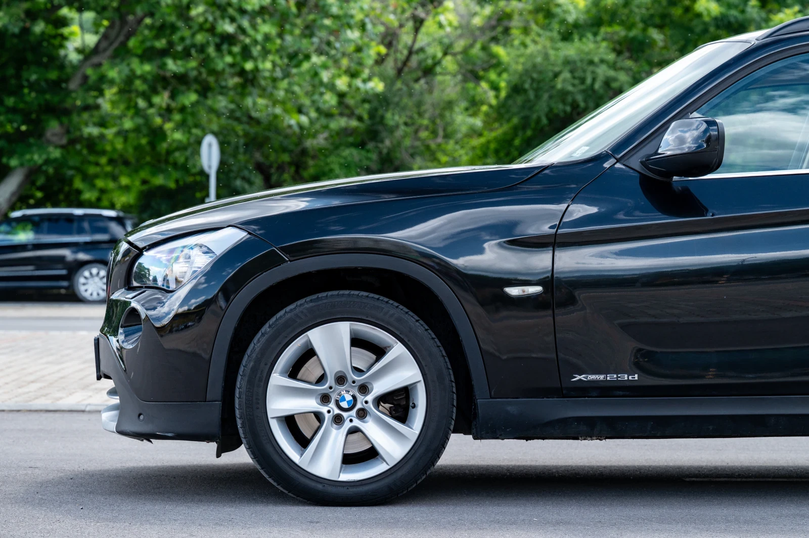 BMW X1 BMW X1 X-DRIVE 2.3D - изображение 4