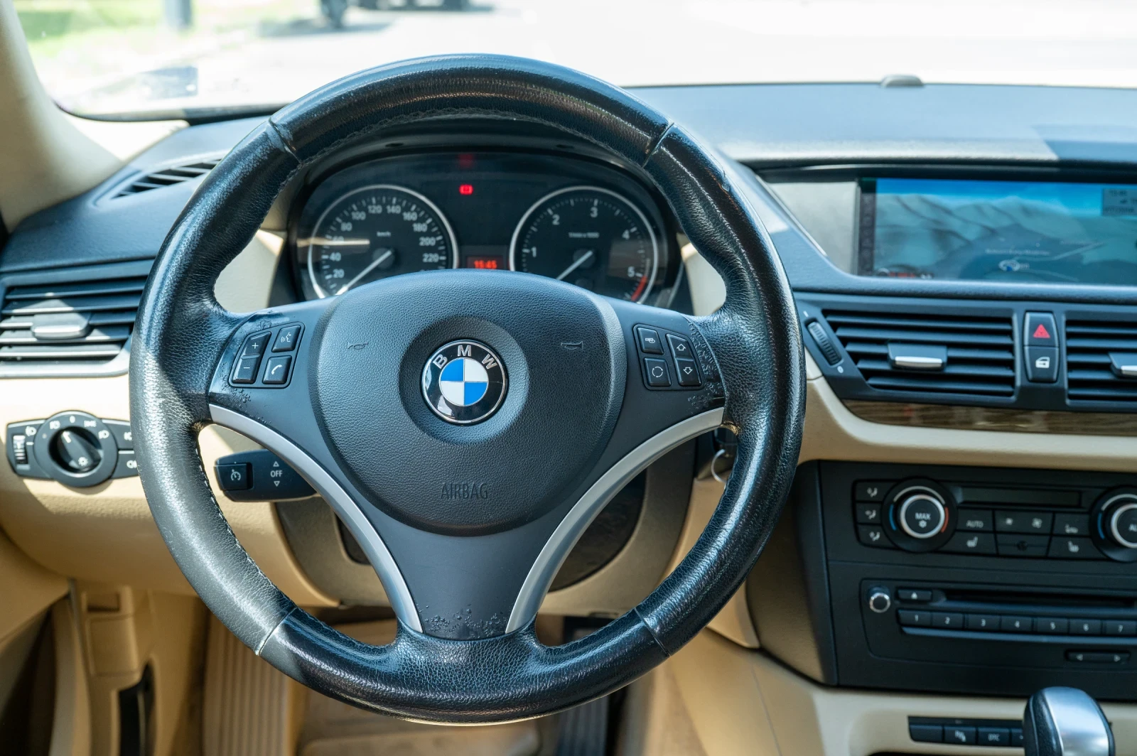 BMW X1 BMW X1 X-DRIVE 2.3D - изображение 9