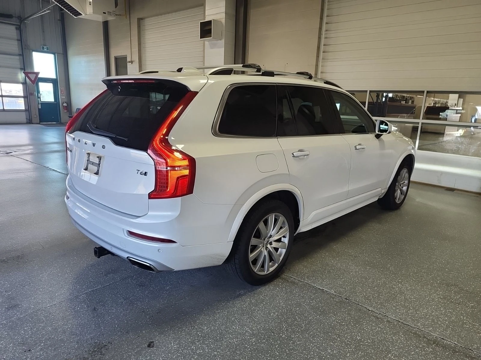 Volvo Xc90 T6 MOMENTUM CARFAX АВТО КРЕДИТ  - изображение 3