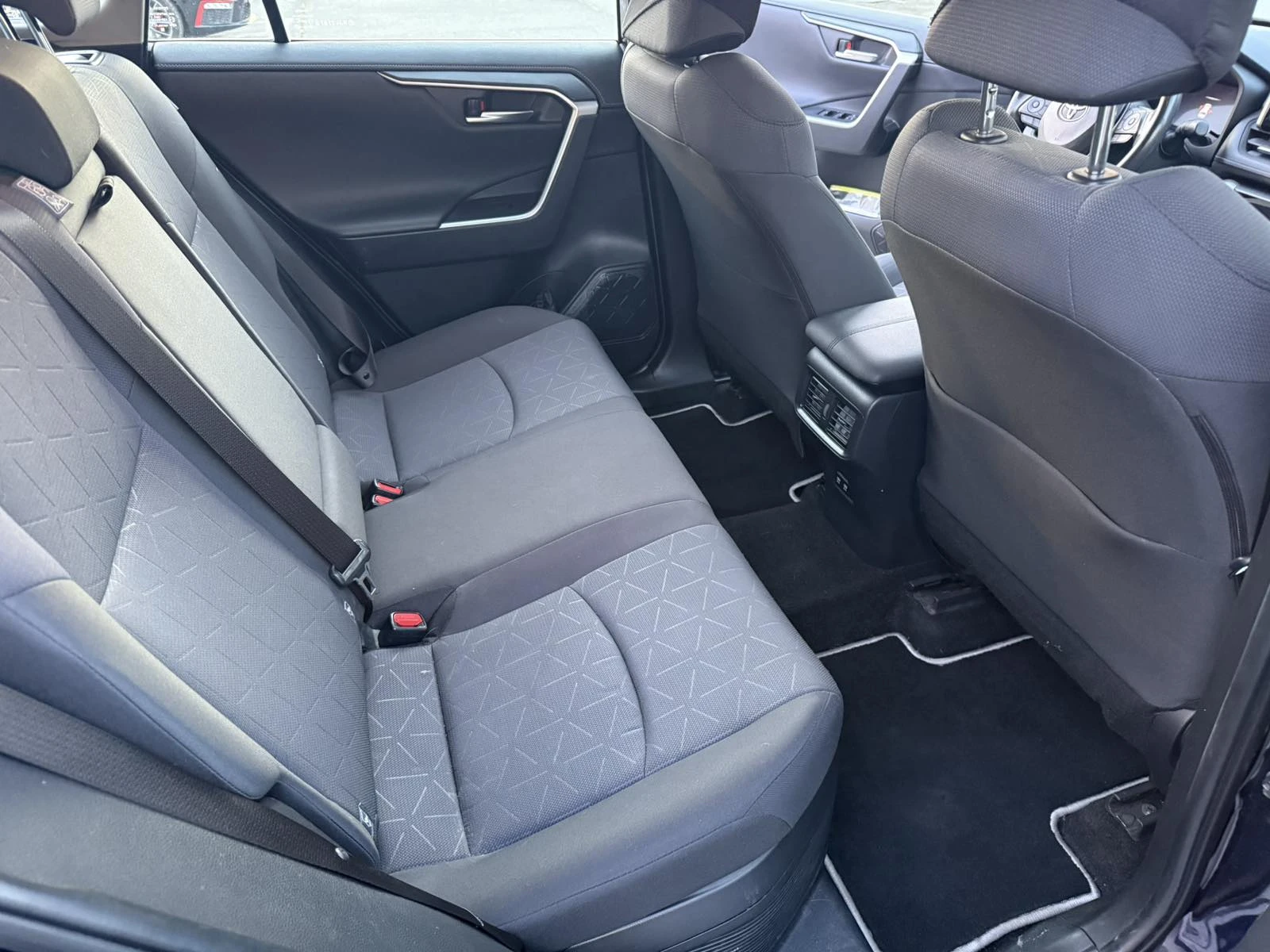 Toyota Rav4 Hybrid , снимка 12 - Автомобили и джипове - 53770111