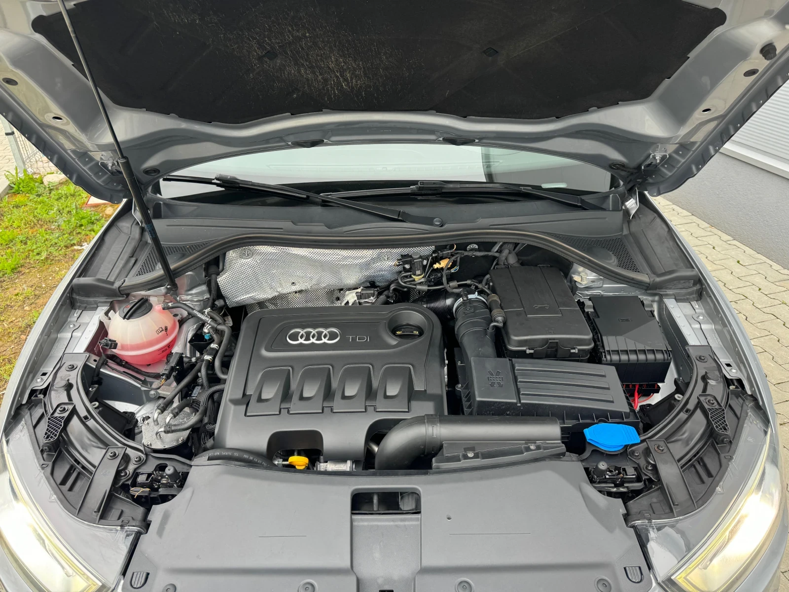 Audi Q3 2.0 TDI 4x4 , снимка 12 - Автомобили и джипове - 54485973