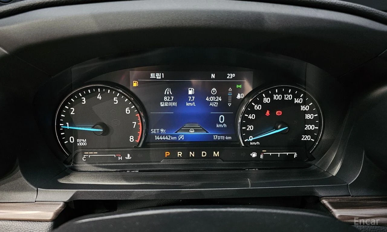 Ford Explorer 2.3 LIMITED 4x4* DISTRONIC* 360* ПОДГРЕВ* ОБДУХ* , снимка 10 - Автомобили и джипове - 55531567