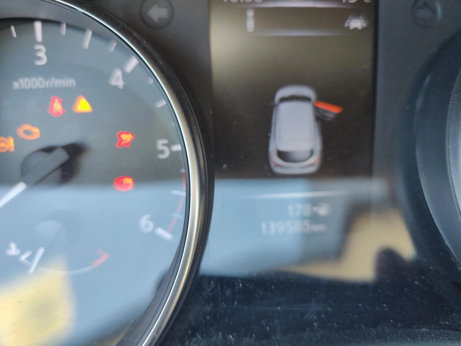 Nissan Qashqai Acenta 1.5 Дизел, снимка 5 - Автомобили и джипове - 55809467