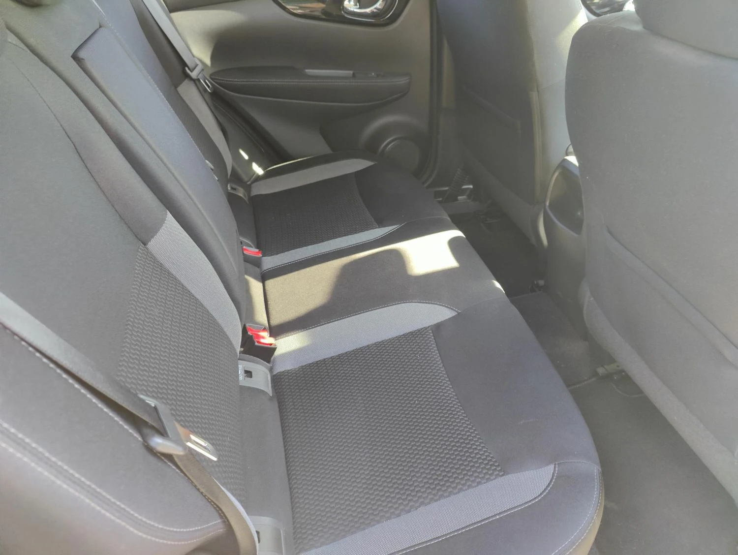 Nissan Qashqai Acenta 1.5 Дизел, снимка 7 - Автомобили и джипове - 55809467