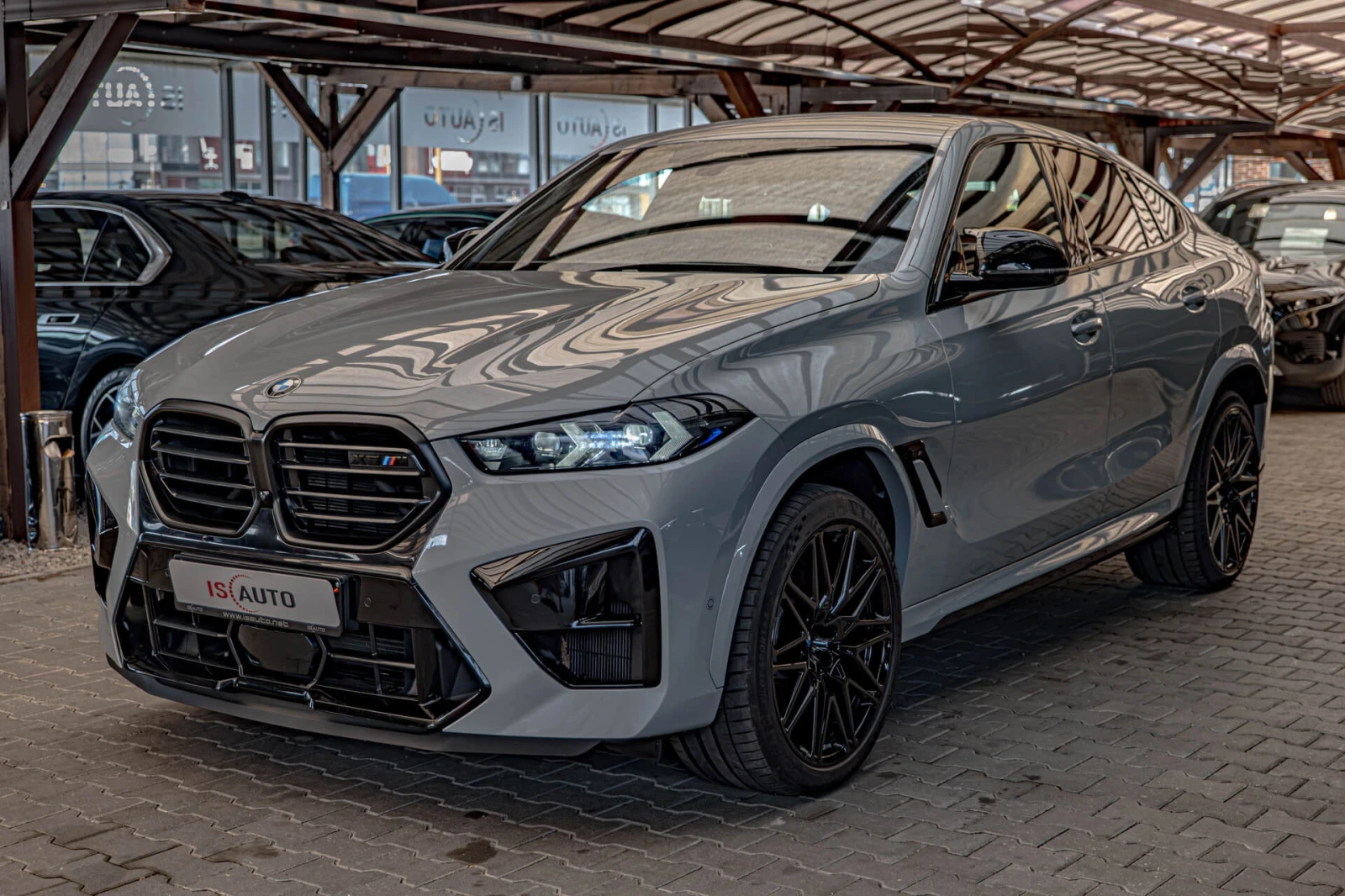 BMW X6 M/Competition/Harman Kardon/HuD/Карбон/Камера 360/, снимка 3 - Автомобили и джипове - 55825431