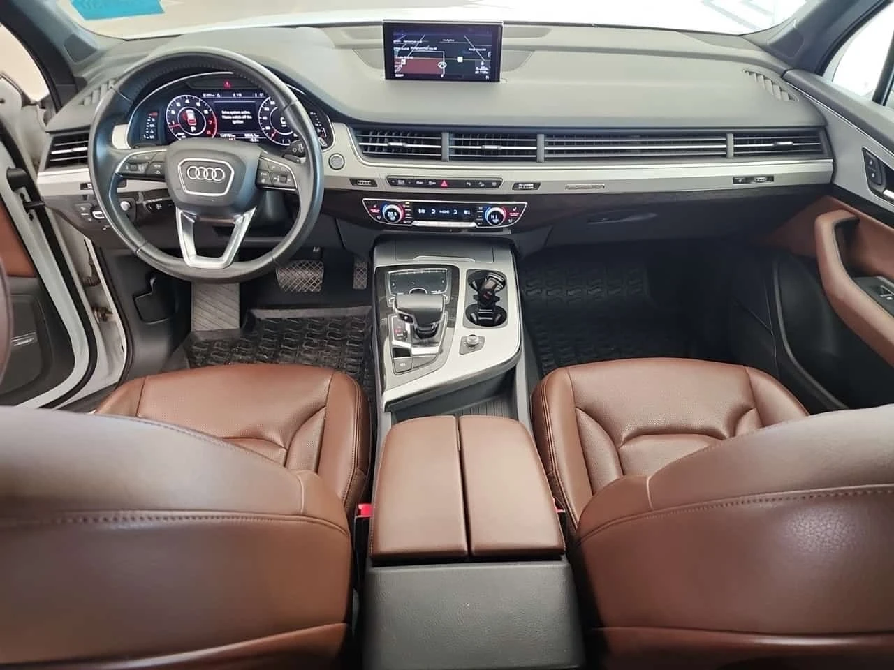 Audi Q7 * TECHNIK * CARFAX * БЕЗ ПЪРВОНАЧАЛНА ВНОСКА, снимка 10 - Автомобили и джипове - 56323100