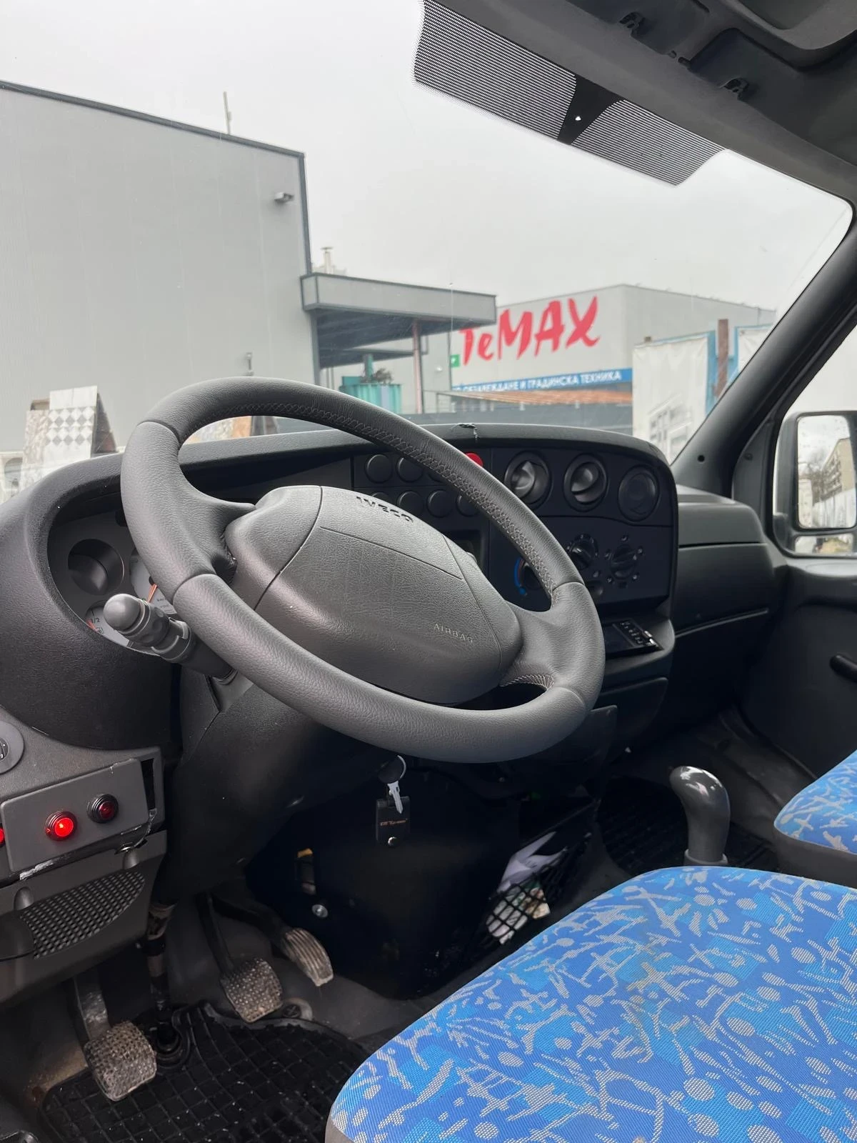 Iveco 35c13 "Б" кат. Самосвал с Кран - изображение 4