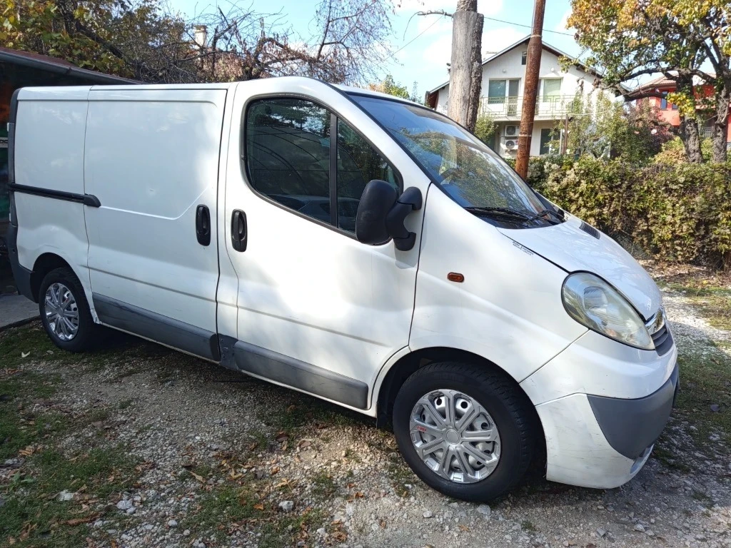 Opel Vivaro 2.0D, снимка 4 - Бусове и автобуси - 54637516