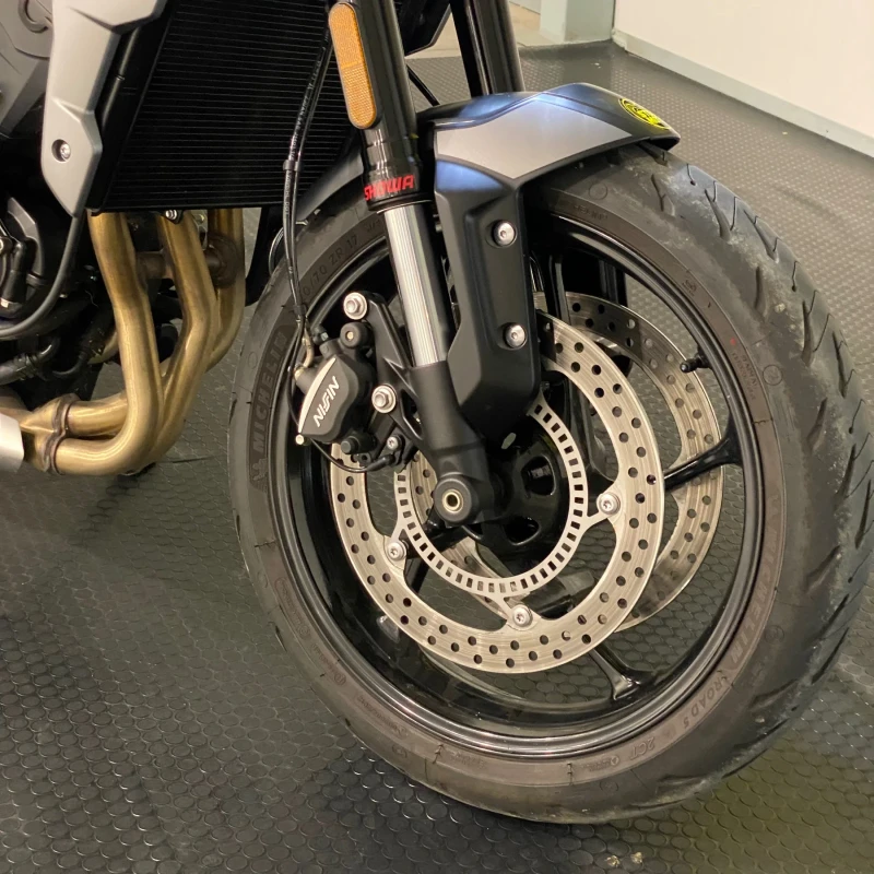 Triumph Trident 660 Quickshifter Наличен 3800км, снимка 9 - Мотоциклети и мототехника - 51110618