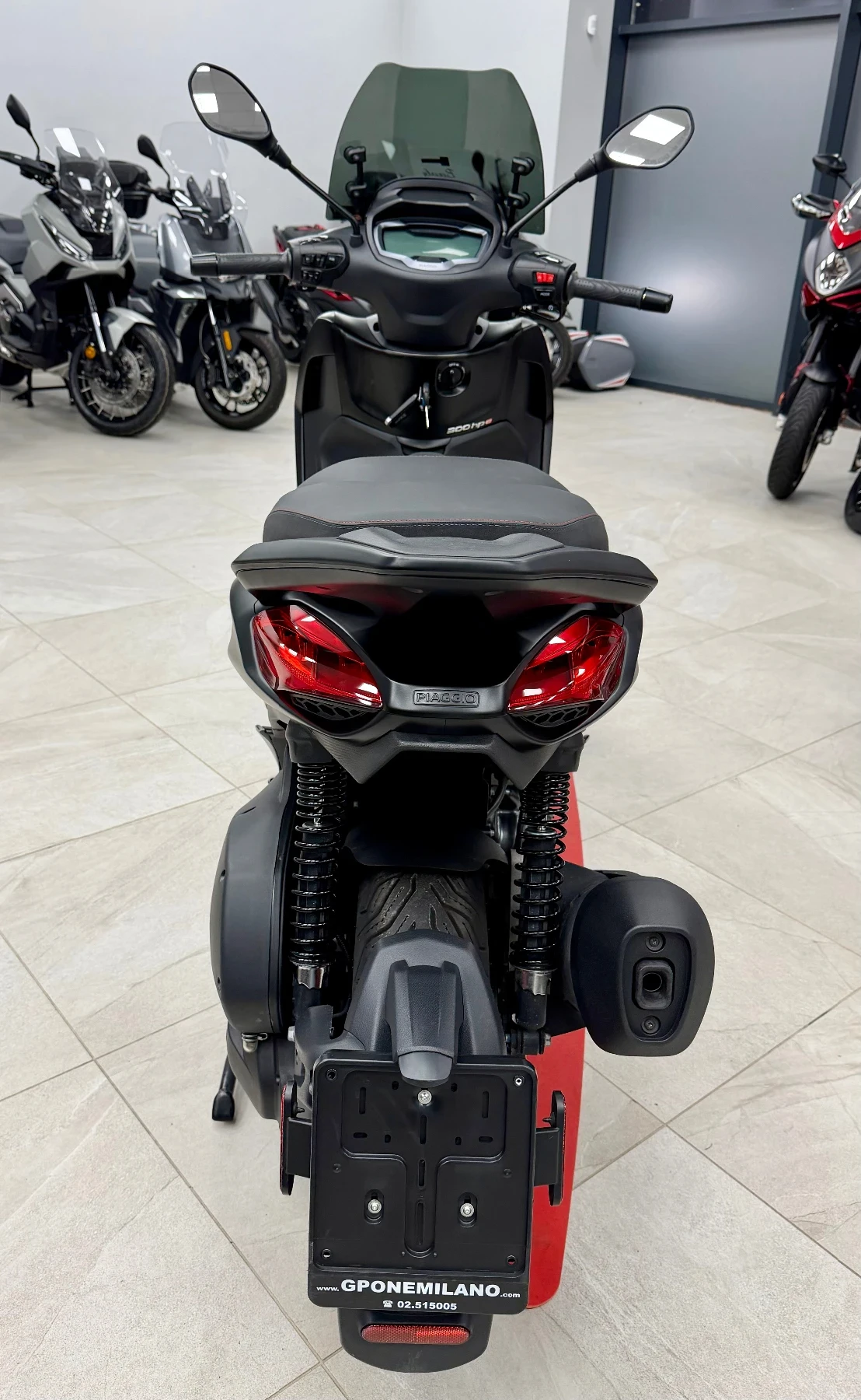 Piaggio Beverly 300 S 2022, снимка 4 - Мотоциклети и мототехника - 55366525