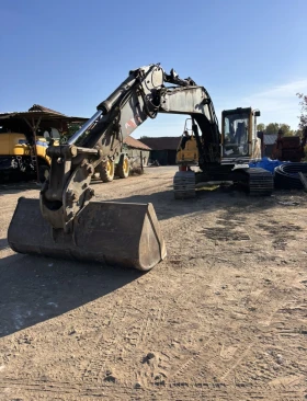 Багер Volvo 220, снимка 2