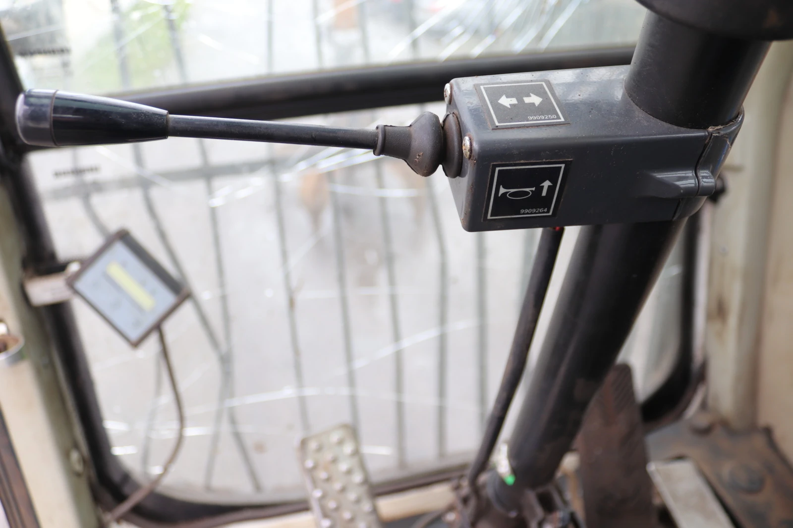  Liebherr A924C | Mobile.bg   13