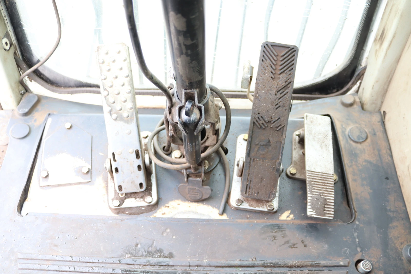  Liebherr A924C | Mobile.bg   11