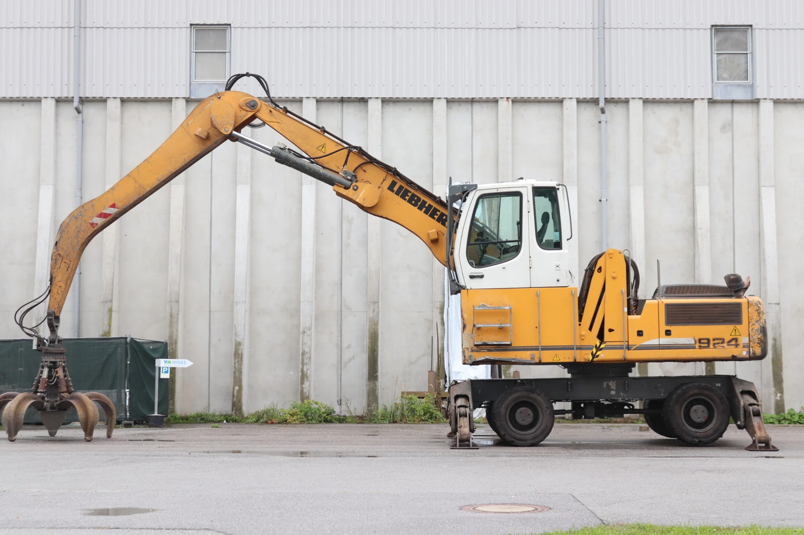 Багер Liebherr A924C - изображение 2